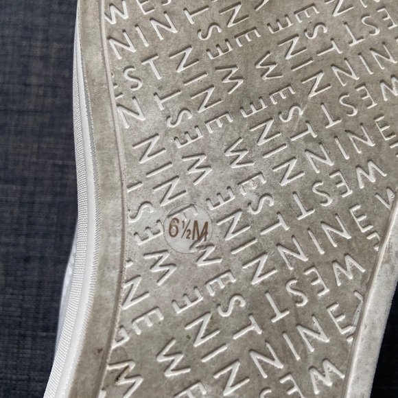 🚨SOLD🚨 Nine West Odienella Leather Slip-on Bow Sneakers - Picture 3 of 8